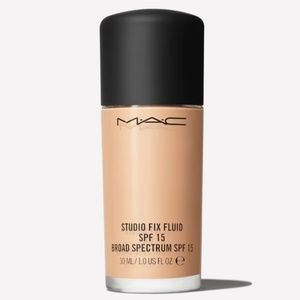 Mac Cosmetics Studio Fix Fluid Foundation SPF 15 NC18 Brand New in box